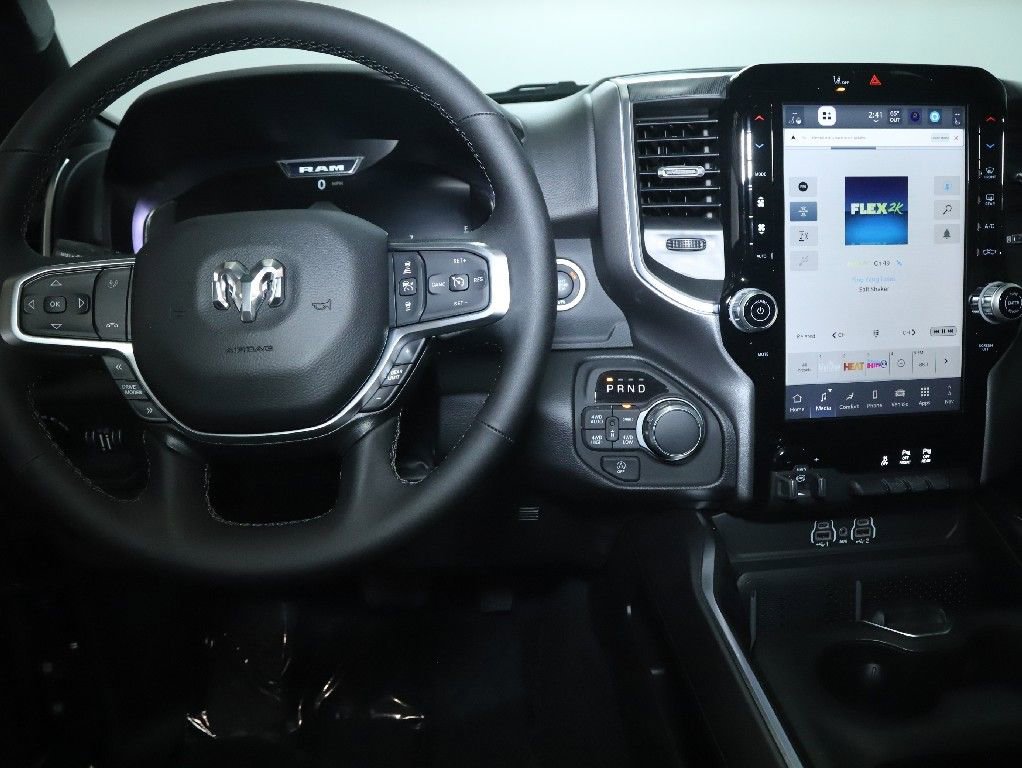 Used 2025 RAM 1500 Big Horn AWD/4WD image 29