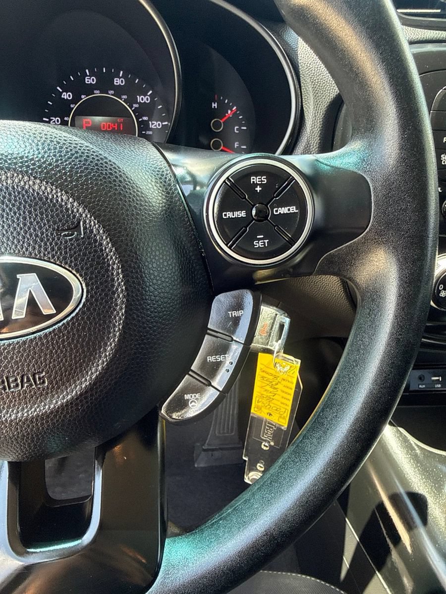 Used 2015 Kia Soul FWD image 11