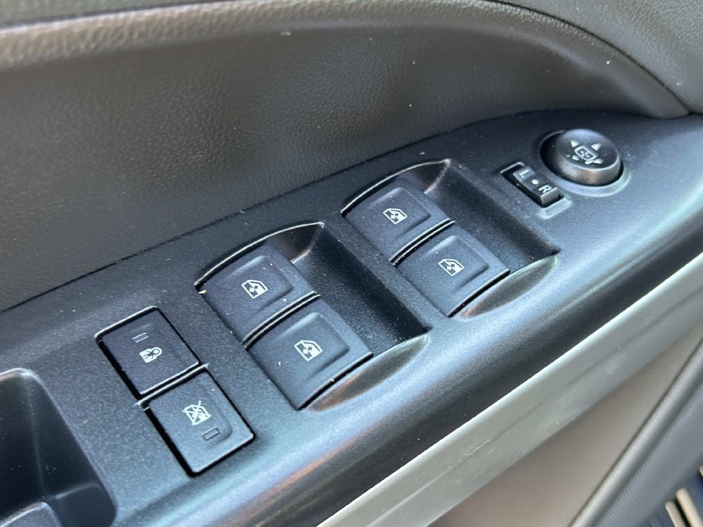 Used 2022 Chevrolet Colorado LT RWD image 15