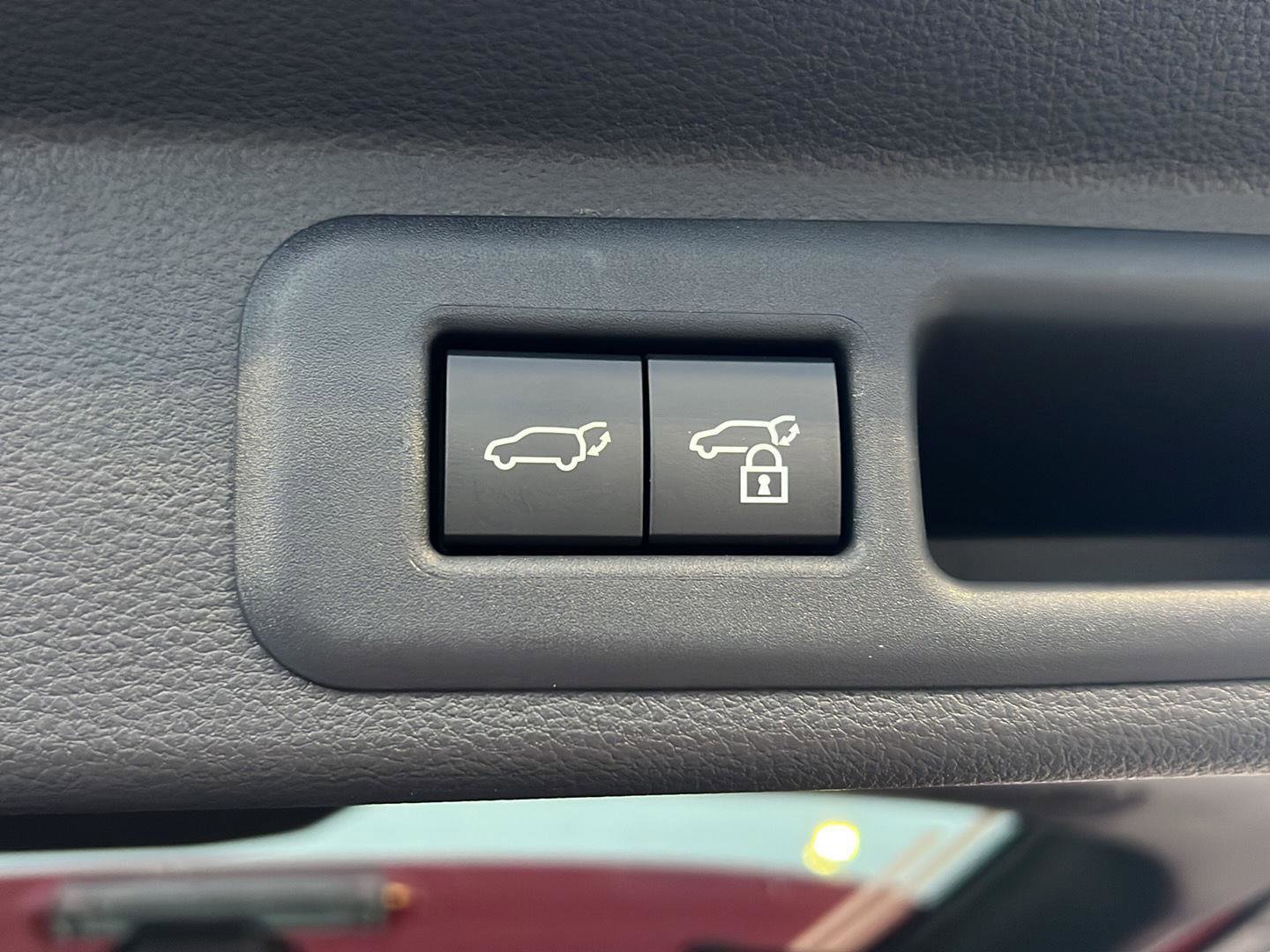 New 2026 Toyota Sequoia Platinum image 38