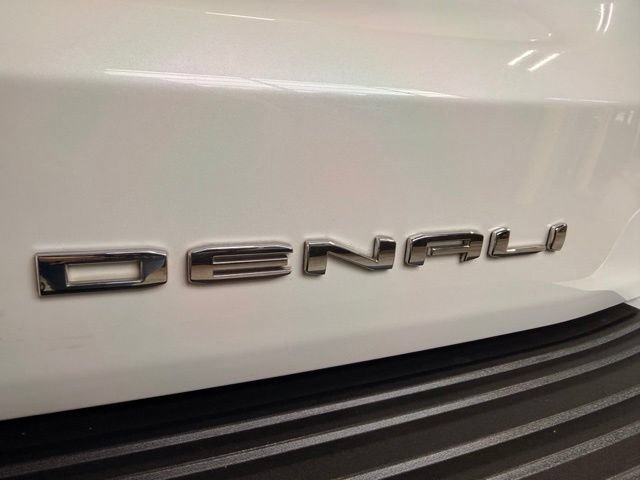 Used 2021 GMC Yukon Denali w/ Denali Premium Package AWD/4WD image 14