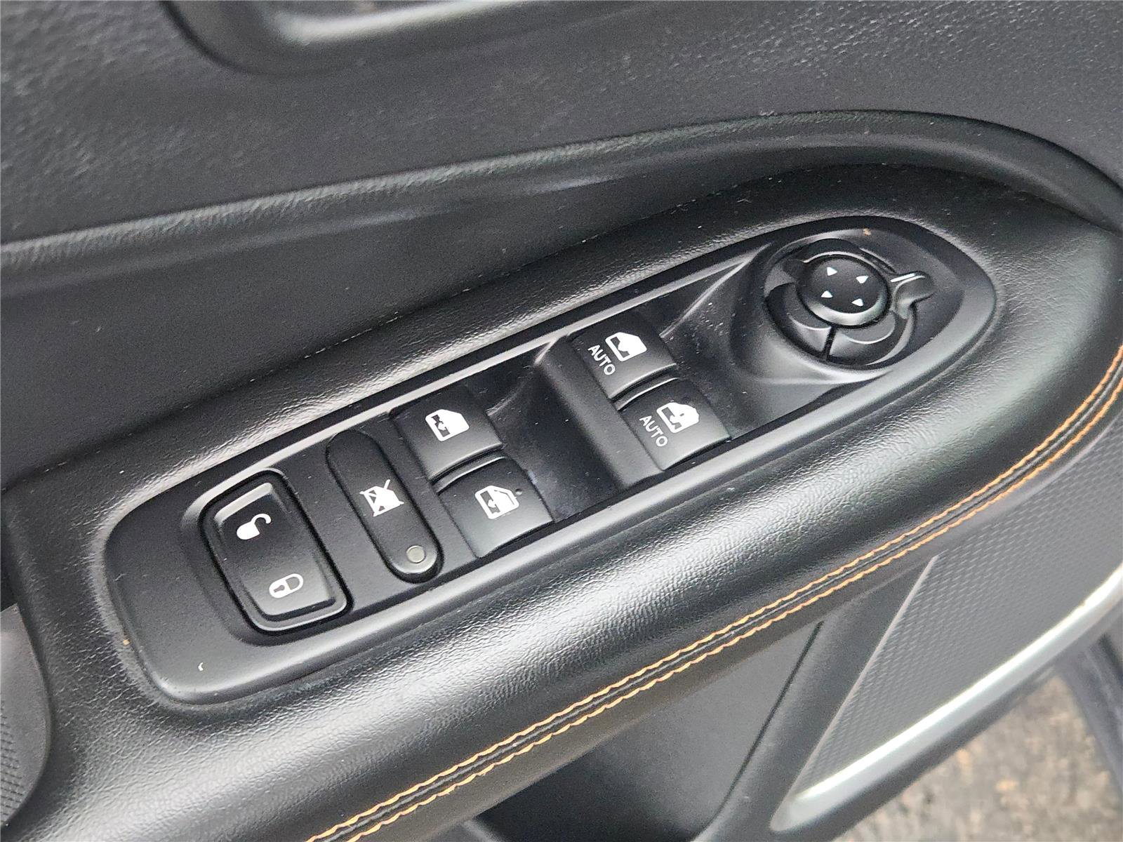 Used 2020 Jeep Compass Limited image 22