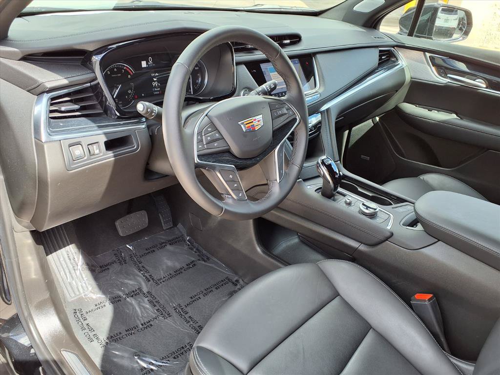 Certified 2024 Cadillac XT5 Premium Luxury FWD image 17