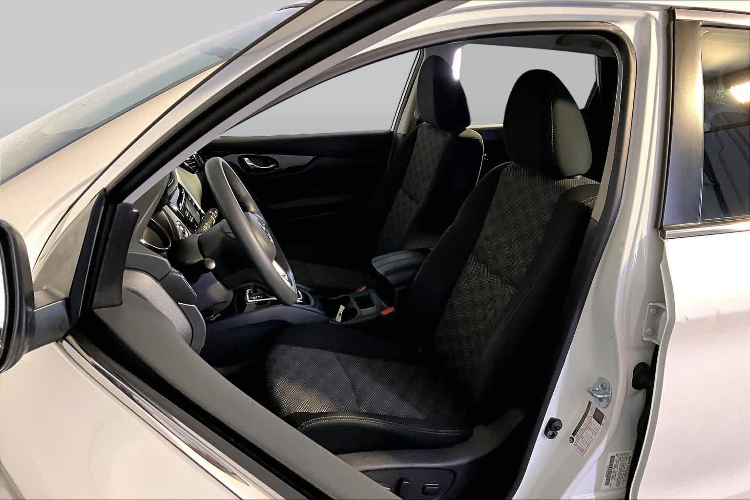 Used 2017 Nissan Rogue Sport SV AWD/4WD image 9