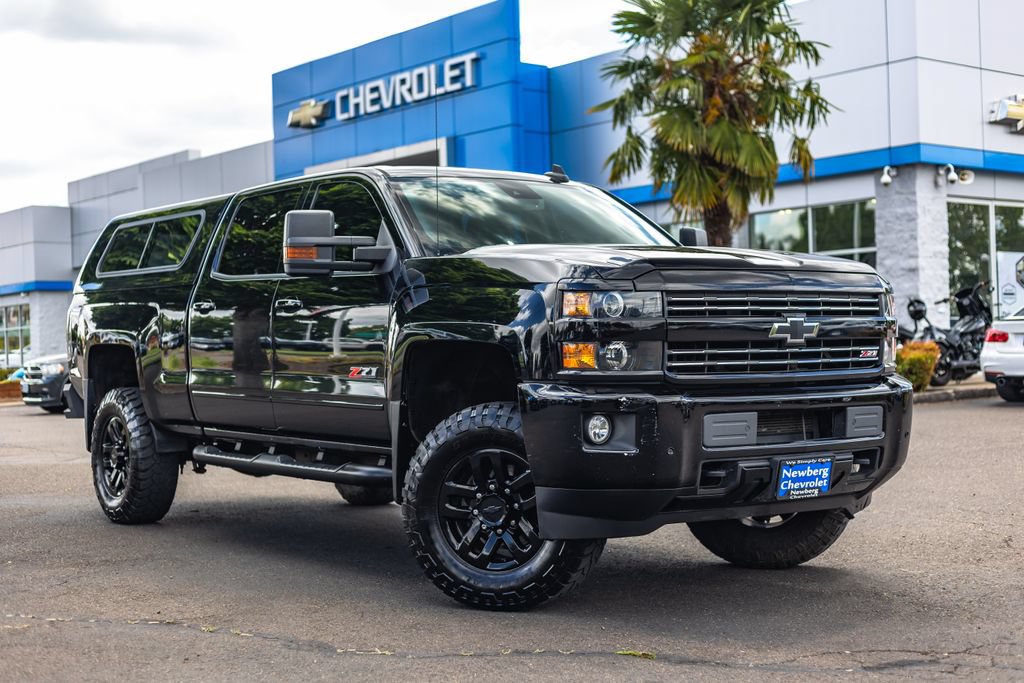 Used 2017 Chevrolet Silverado 3500 LTZ w/ Midnight Edition AWD/4WD video 1