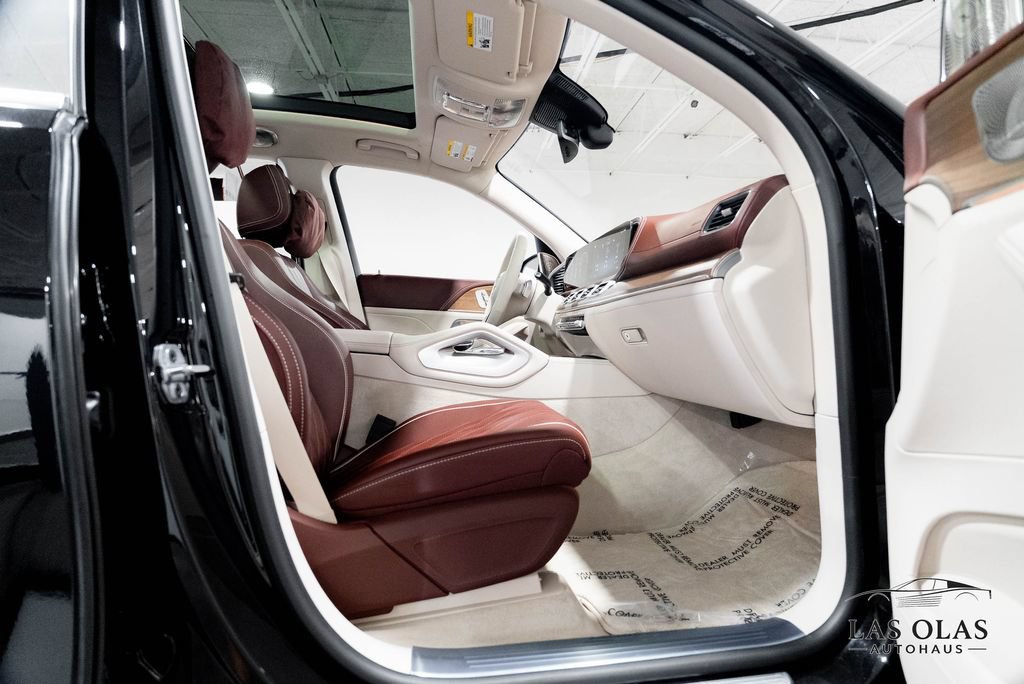Used 2026 Mercedes-Benz Maybach GLS 600 4MATIC image 60