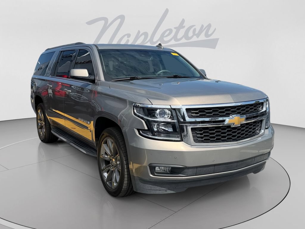 Used 2019 Chevrolet Suburban LT RWD image 3