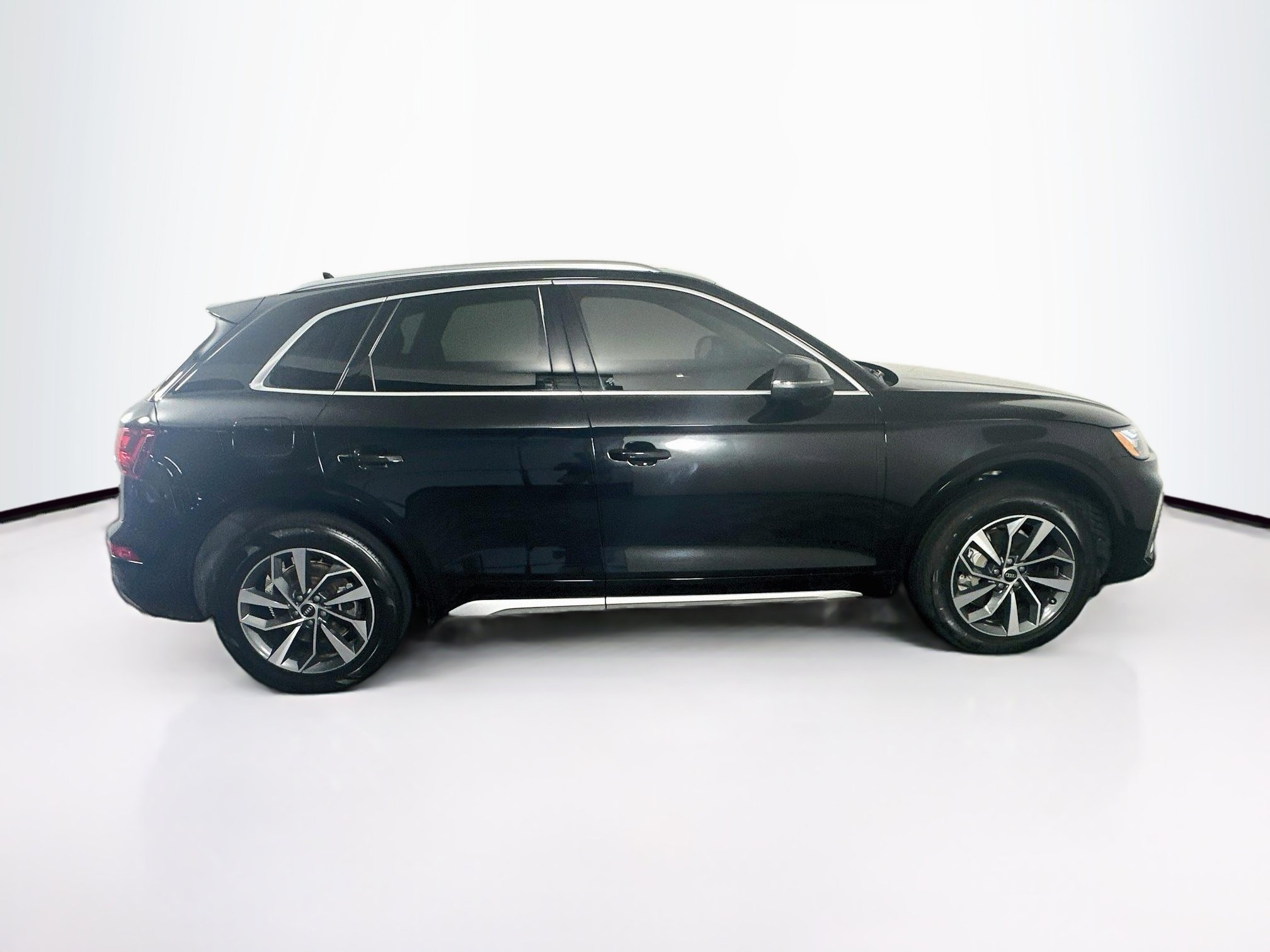 Used 2023 Audi Q5 2.0T Premium w/ Convenience Package AWD/4WD image 10
