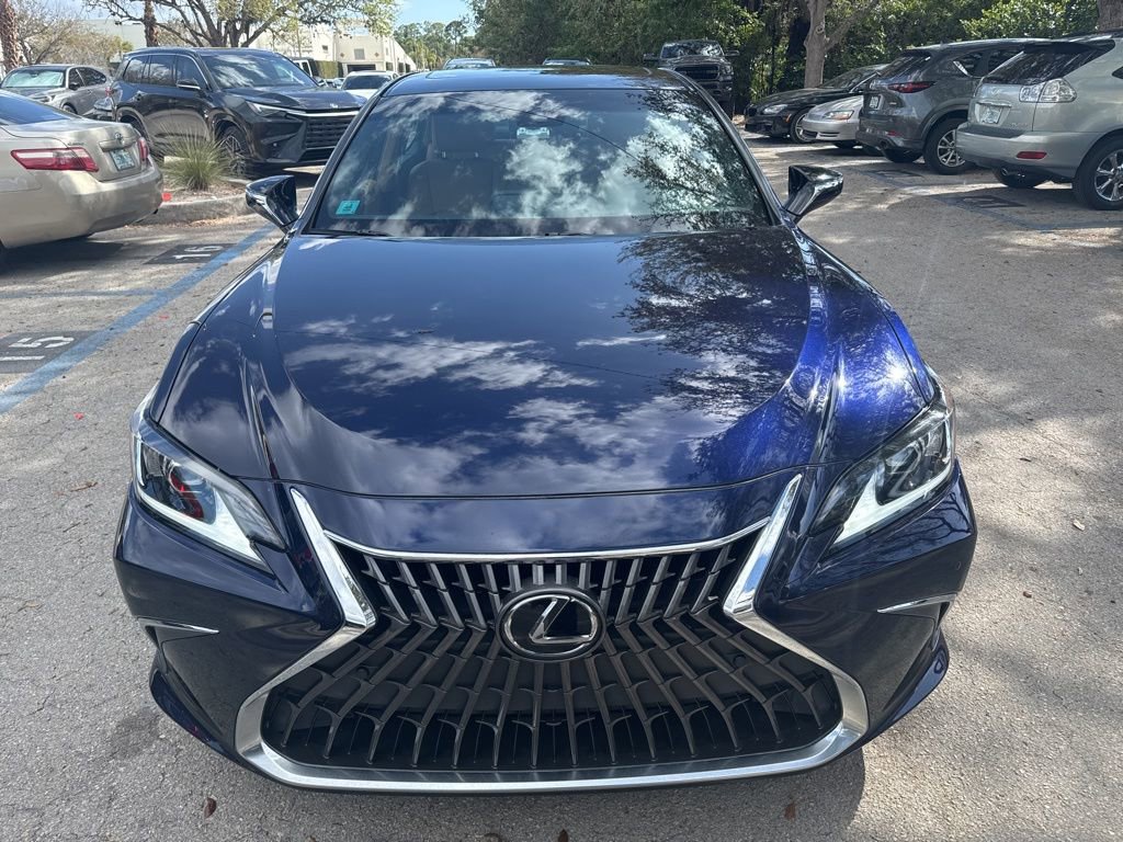 Certified 2022 Lexus ES 350 w/ Premium Package image 2