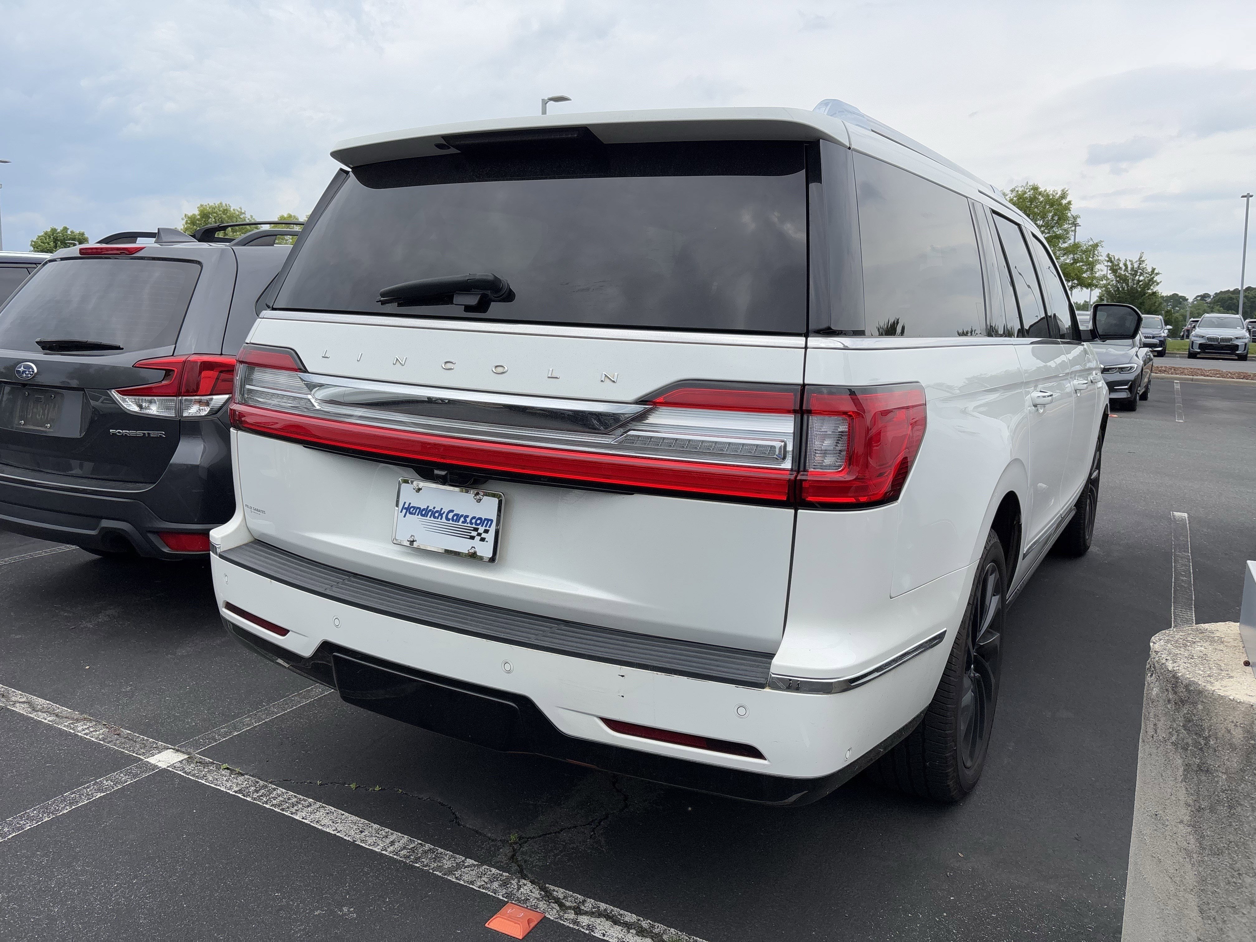 Used 2020 Lincoln Navigator L Reserve w/ Equipment Group 208A Reserve AWD/4WD image 24