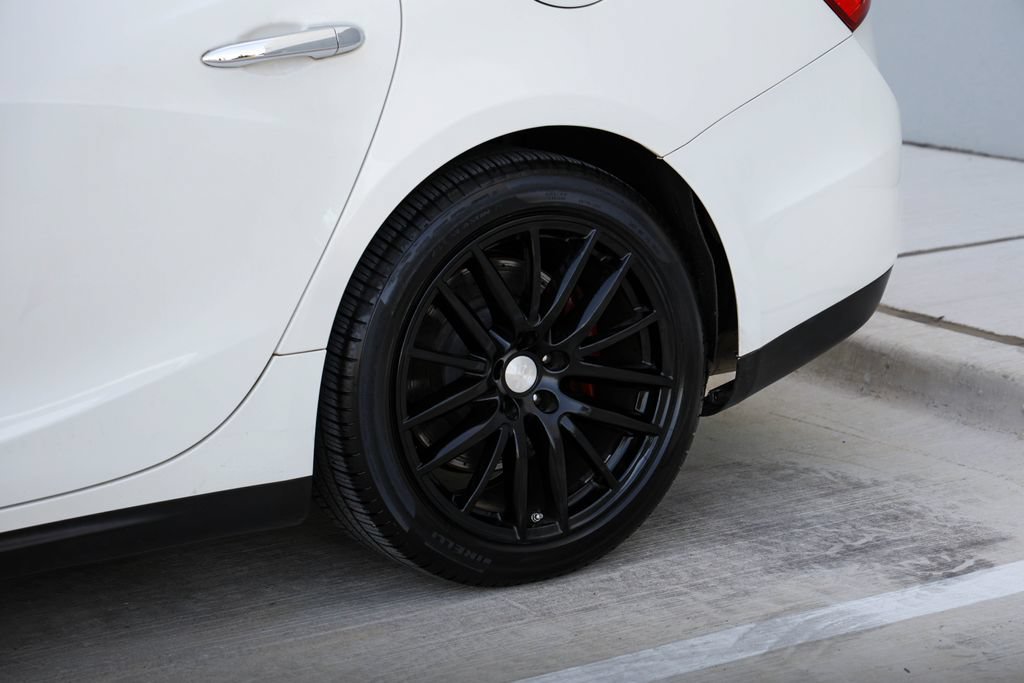 Used 2015 Maserati Ghibli RWD image 36