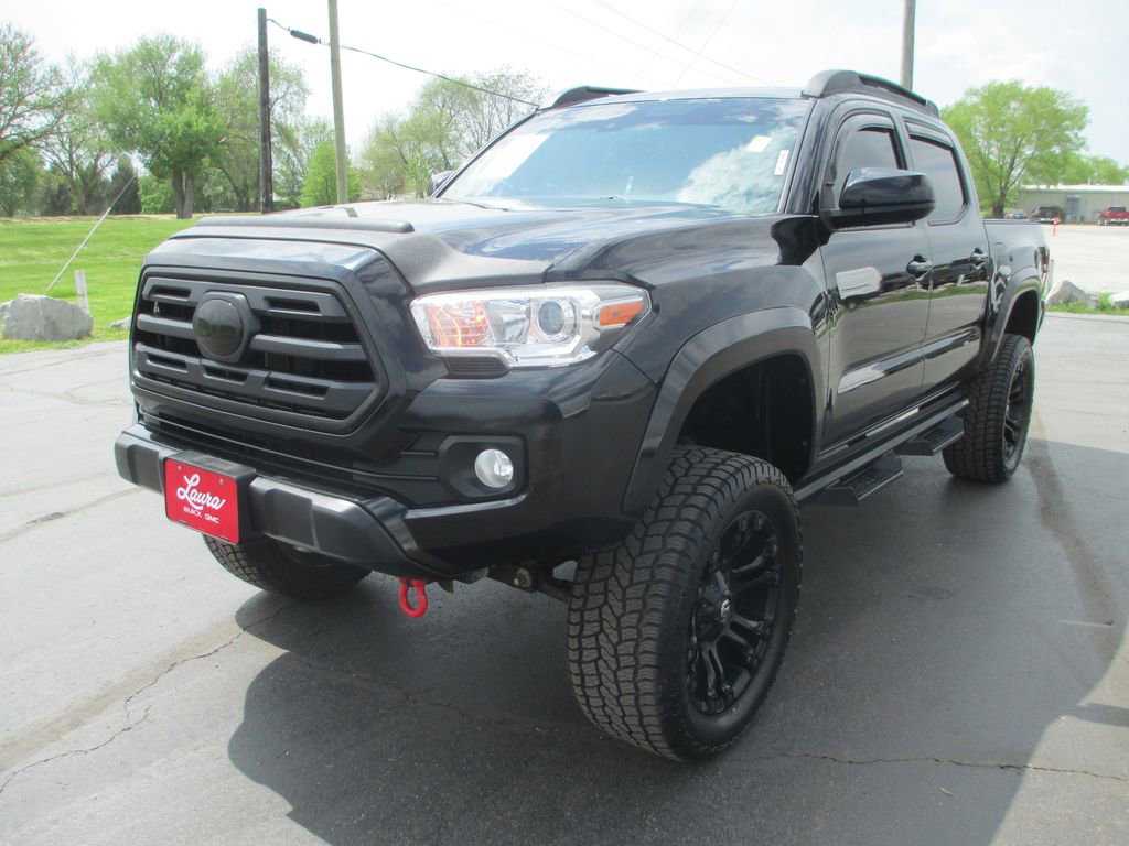 Used 2019 Toyota Tacoma SR5 AWD/4WD image 11