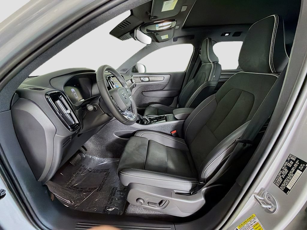 Used 2023 Volvo XC40 Recharge Ultimate w/ Protection Package Premier AWD/4WD image 22