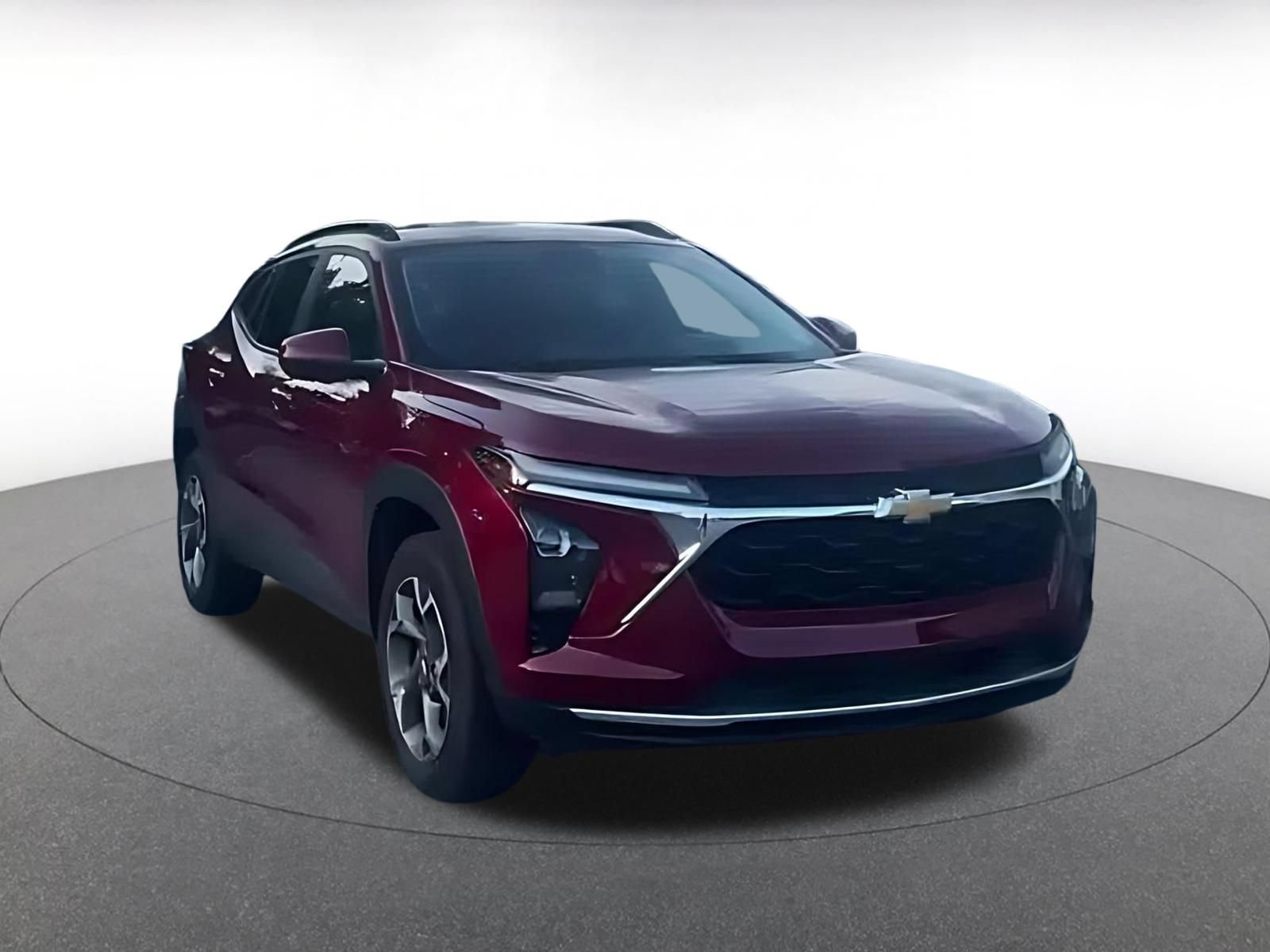 Used 2025 Chevrolet Trax LT FWD image 9