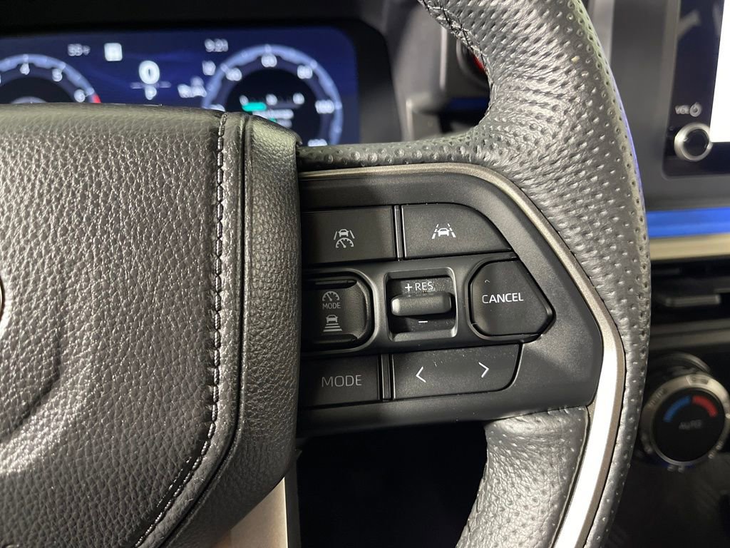 Certified 2025 Toyota Tacoma TRD Off-Road image 27