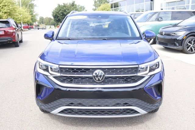 Used 2024 Volkswagen Taos SEL image 9