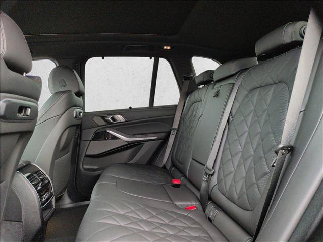 Used 2026 BMW X5 xDrive40i w/ M Sport Package AWD/4WD image 16