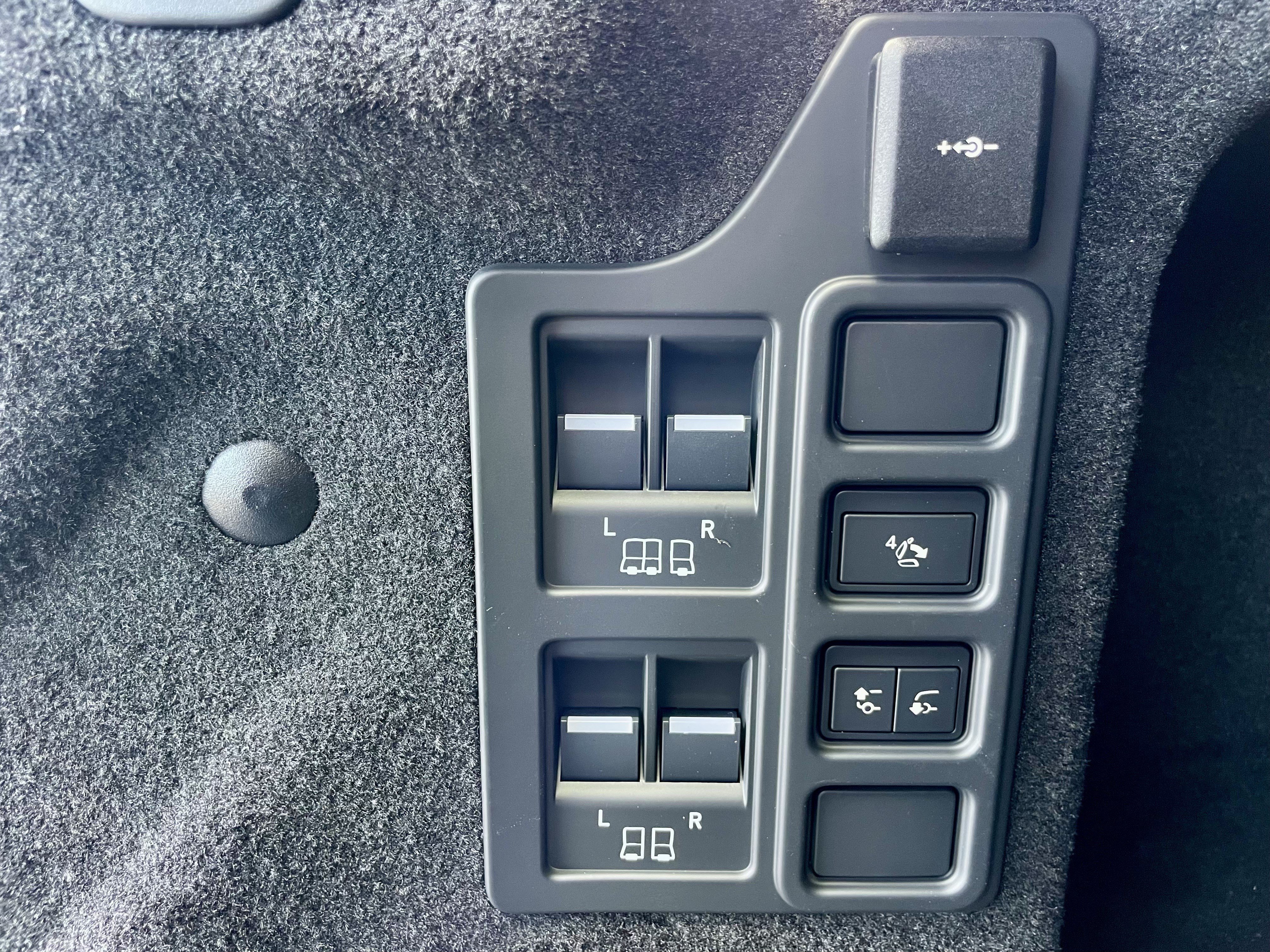 New 2026 Land Rover Discovery Dynamic SE AWD/4WD image 41