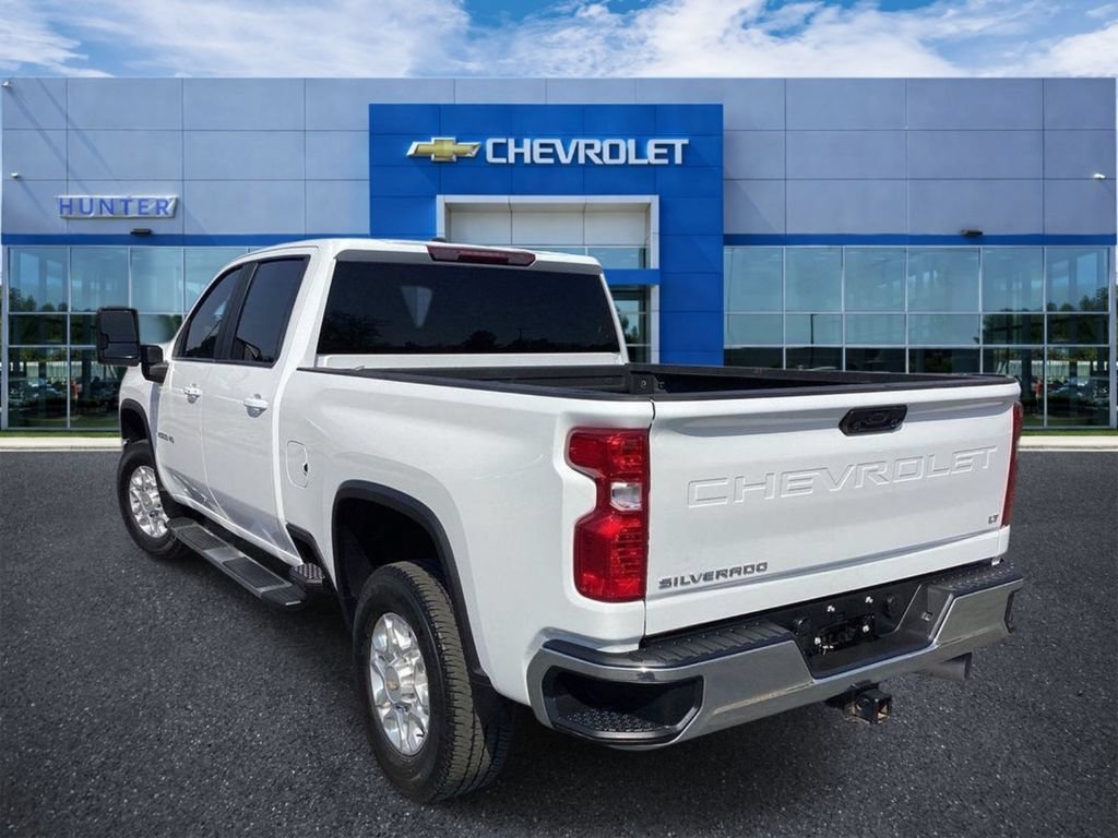 Used 2024 Chevrolet Silverado 2500 LT AWD/4WD image 2