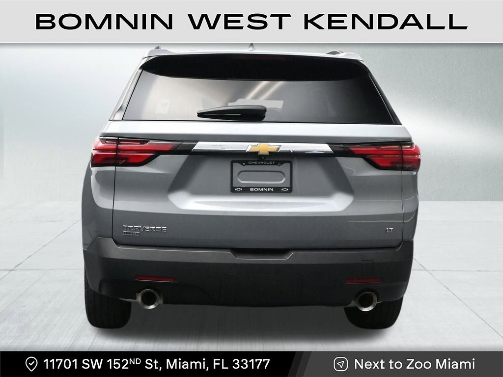 Used 2024 Chevrolet Traverse LT image 4