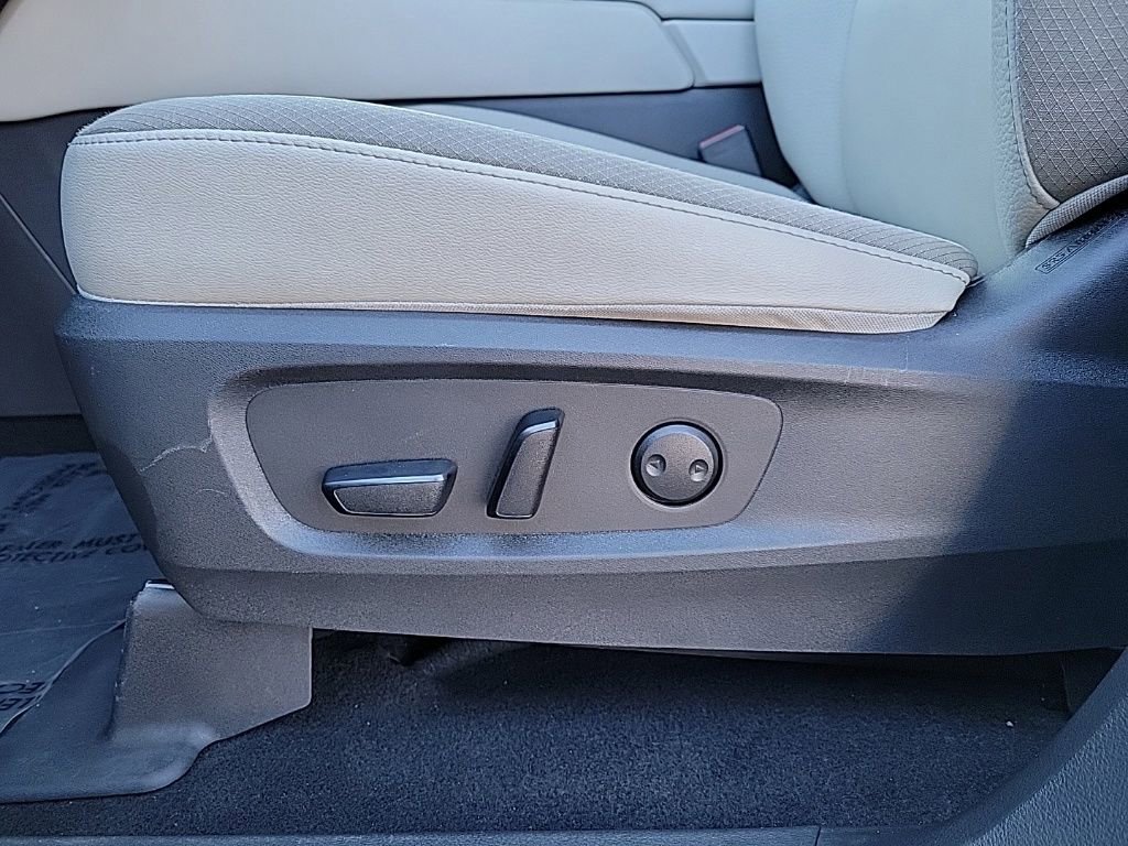 Used 2024 Nissan Pathfinder SL image 12