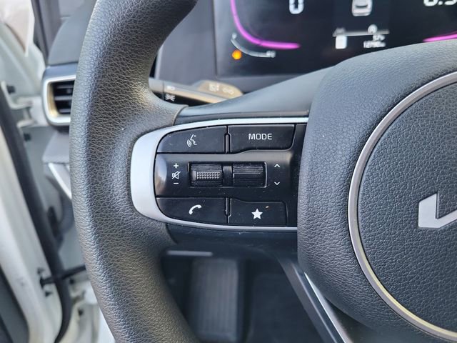 Used 2025 Kia Sportage LX FWD image 16