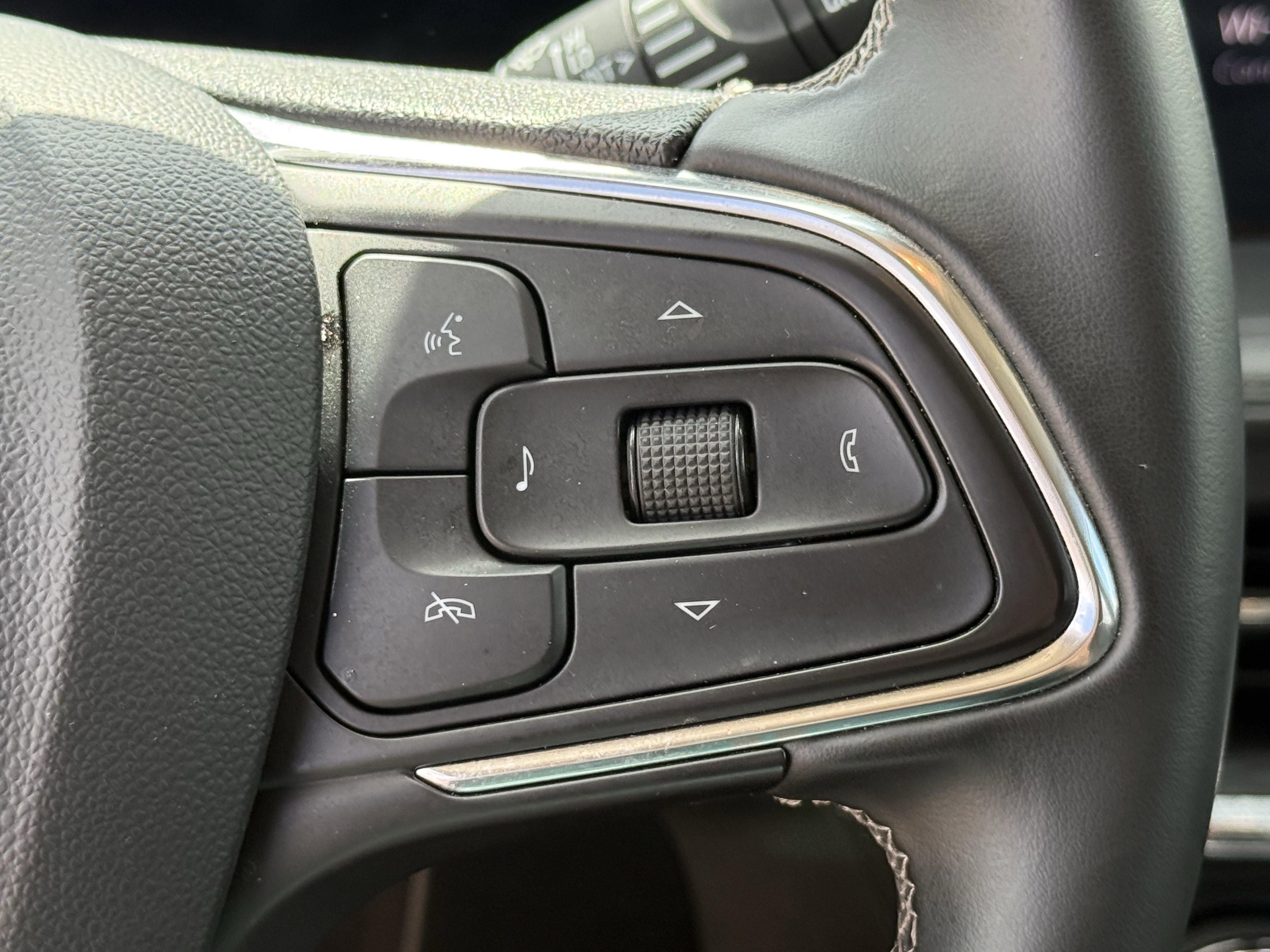 Used 2025 Buick Encore GX Preferred FWD image 17