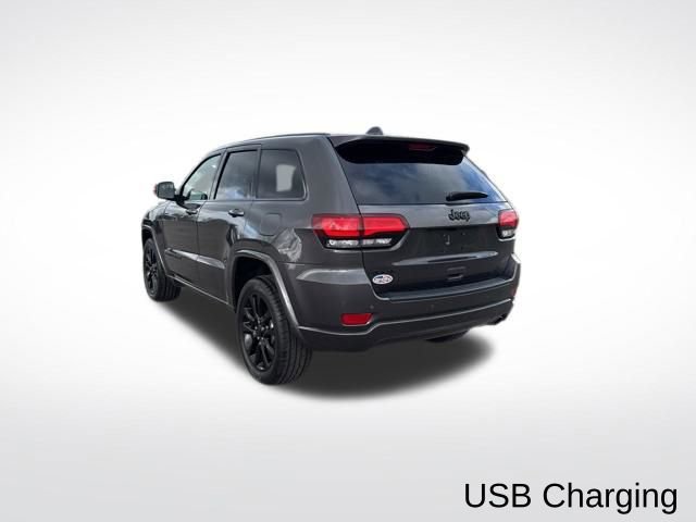Used 2020 Jeep Grand Cherokee Altitude AWD/4WD image 3