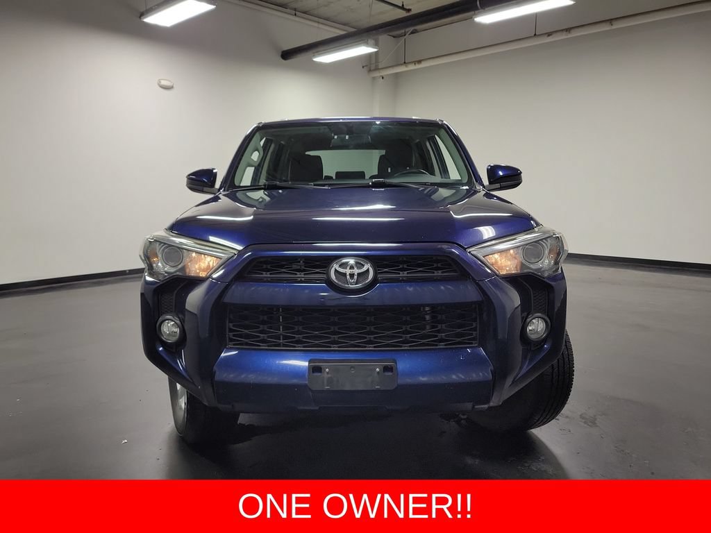 Used 2017 Toyota 4Runner SR5 AWD/4WD image 2