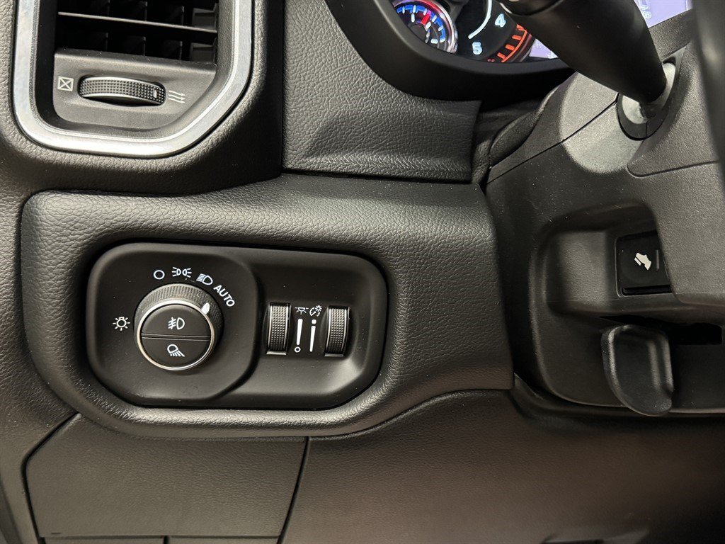 Used 2019 RAM 2500 Laramie AWD/4WD image 33
