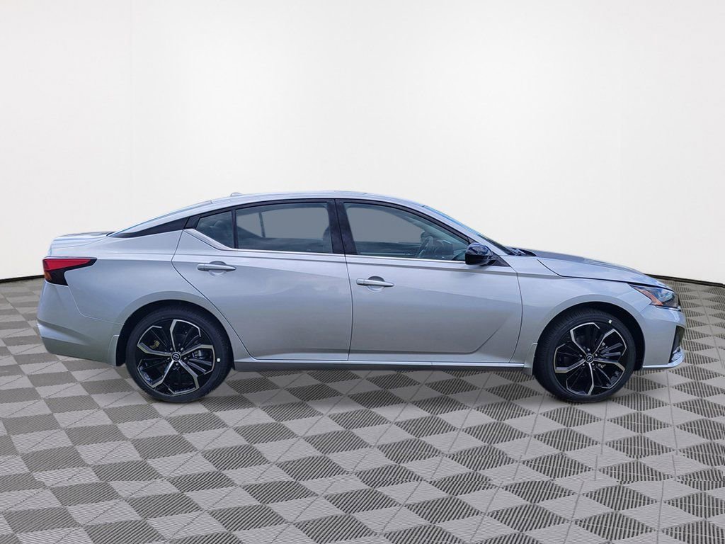 New 2025 Nissan Altima 2.5 SR w/ SR Premium Package image 2