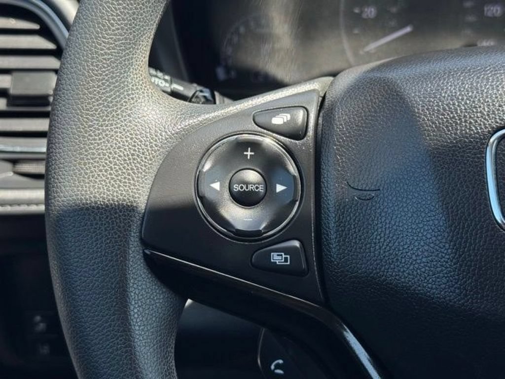 Used 2022 Honda HR-V EX image 11