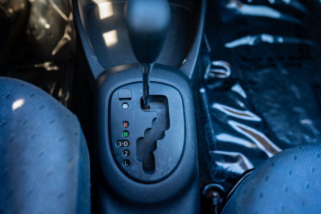 Used 2009 Toyota Yaris 2-Door Hatchback FWD image 27