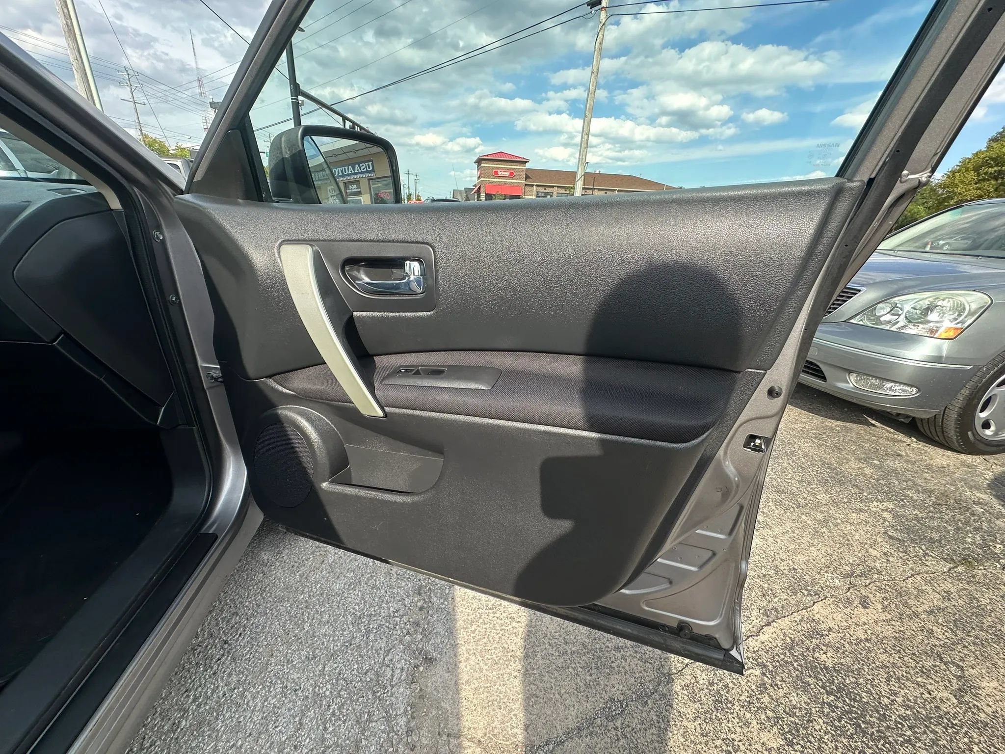 Used 2011 Nissan Rogue S FWD image 25
