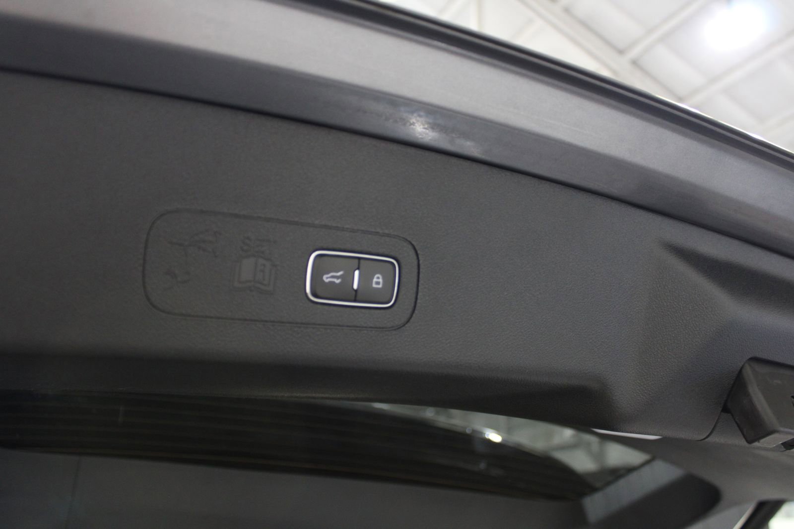 Used 2021 Lincoln Aviator Reserve w/ Equipment Group 202A AWD/4WD image 13