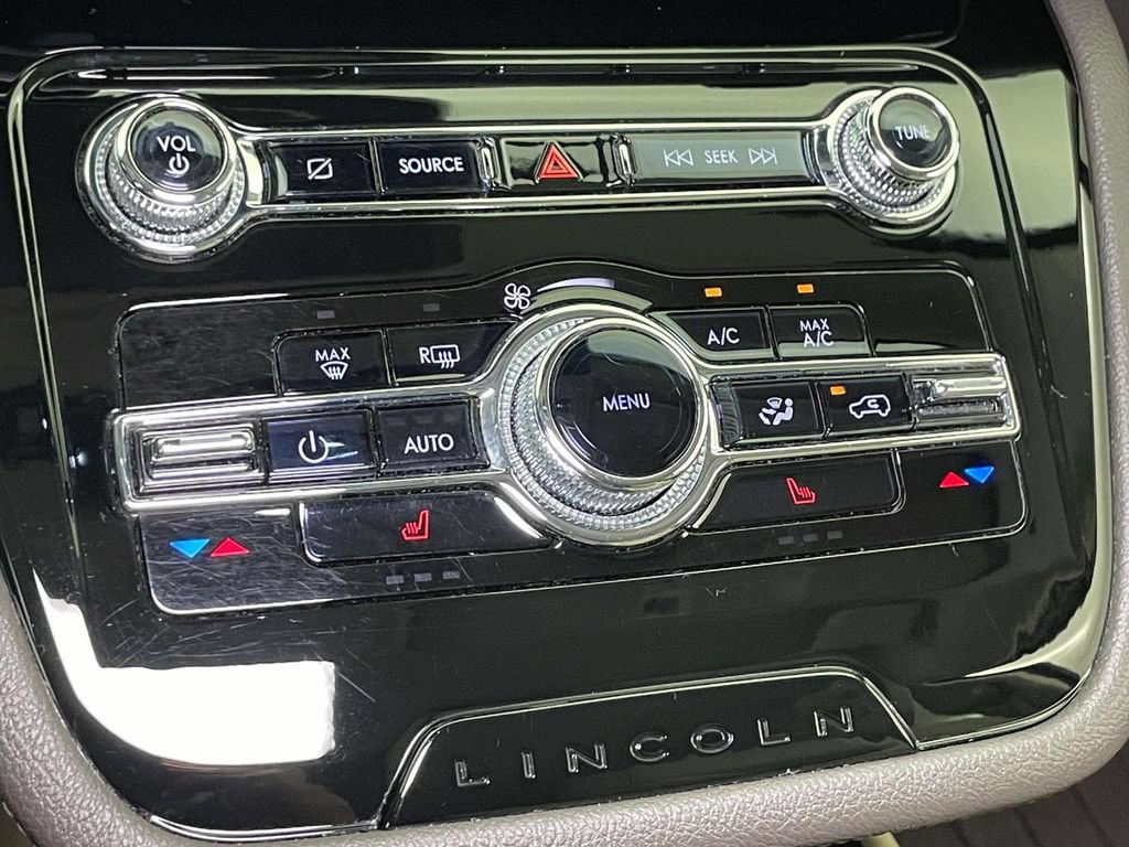Used 2021 Lincoln Corsair AWD image 23