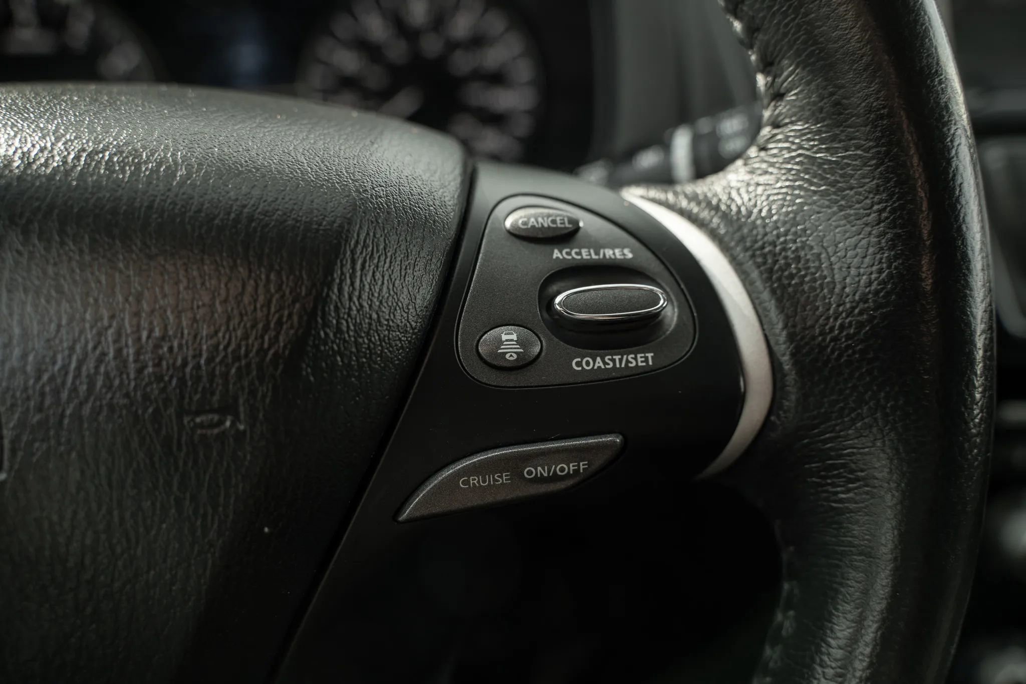 Used 2019 Nissan Pathfinder SV image 20