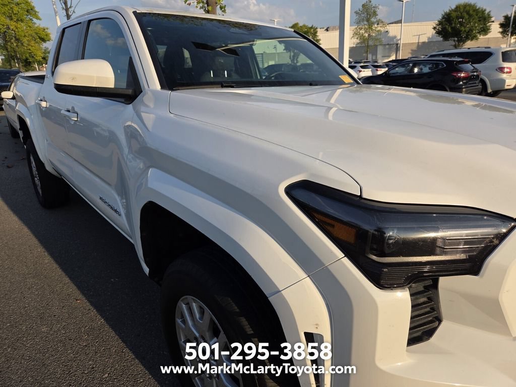 Used 2025 Toyota Tacoma SR5 RWD image 9