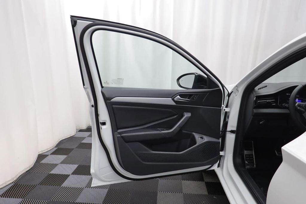 New 2026 Volkswagen Jetta Sport image 5