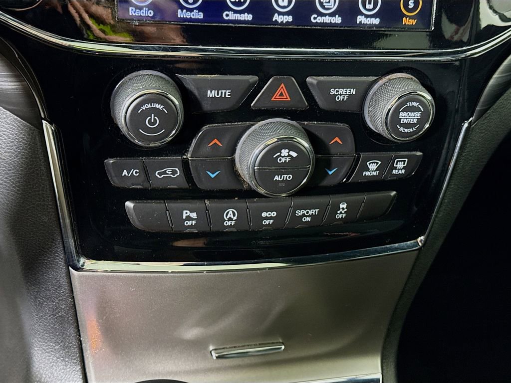 Used 2019 Jeep Grand Cherokee Altitude AWD/4WD image 8