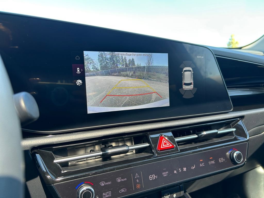 Used 2024 Kia Niro SX image 19