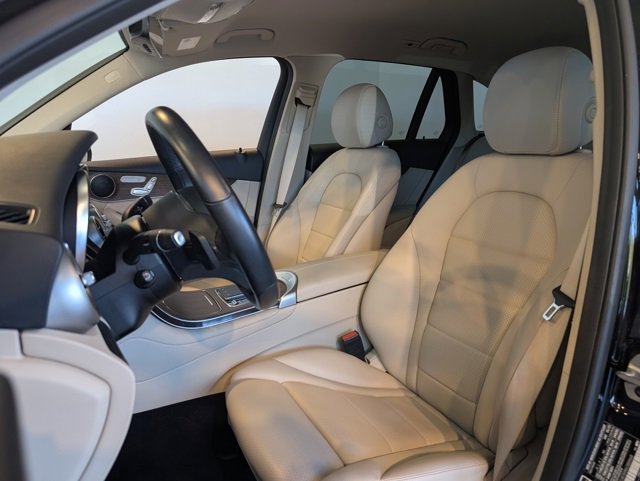 Used 2022 Mercedes-Benz GLC 300 4MATIC image 14