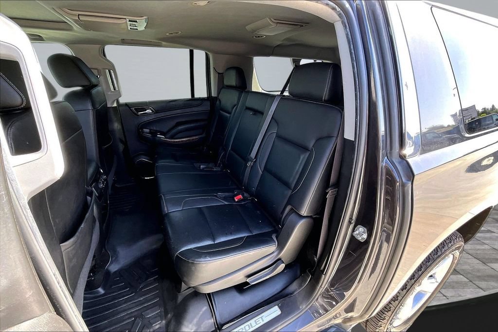Used 2017 Chevrolet Suburban Premier AWD/4WD image 19