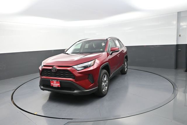 Used 2025 Toyota RAV4 XLE AWD/4WD image 31
