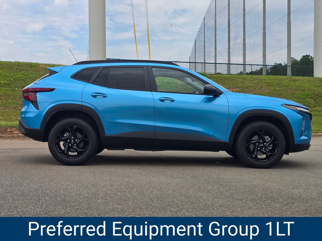 Certified 2026 Chevrolet Trax LT w/ Driver Confidence Package FWD image 2
