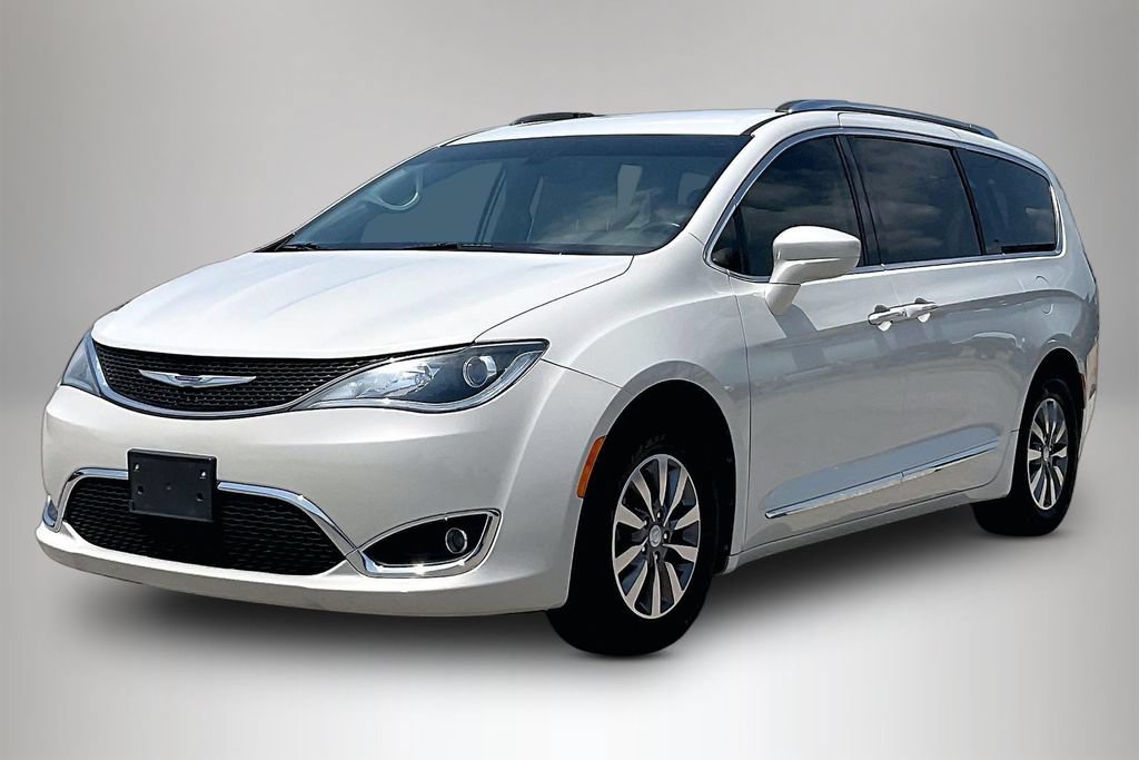 Certified 2019 Chrysler Pacifica Touring-L Plus FWD image 2