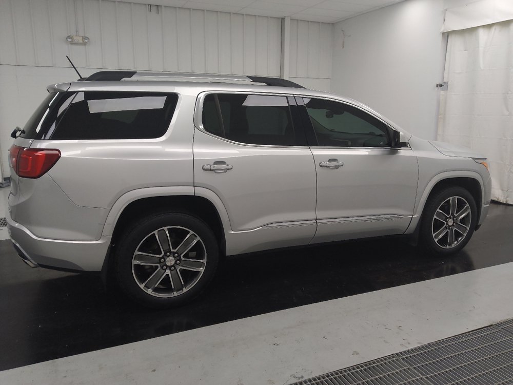 Used 2019 GMC Acadia Denali w/ Technology Package AWD/4WD image 10