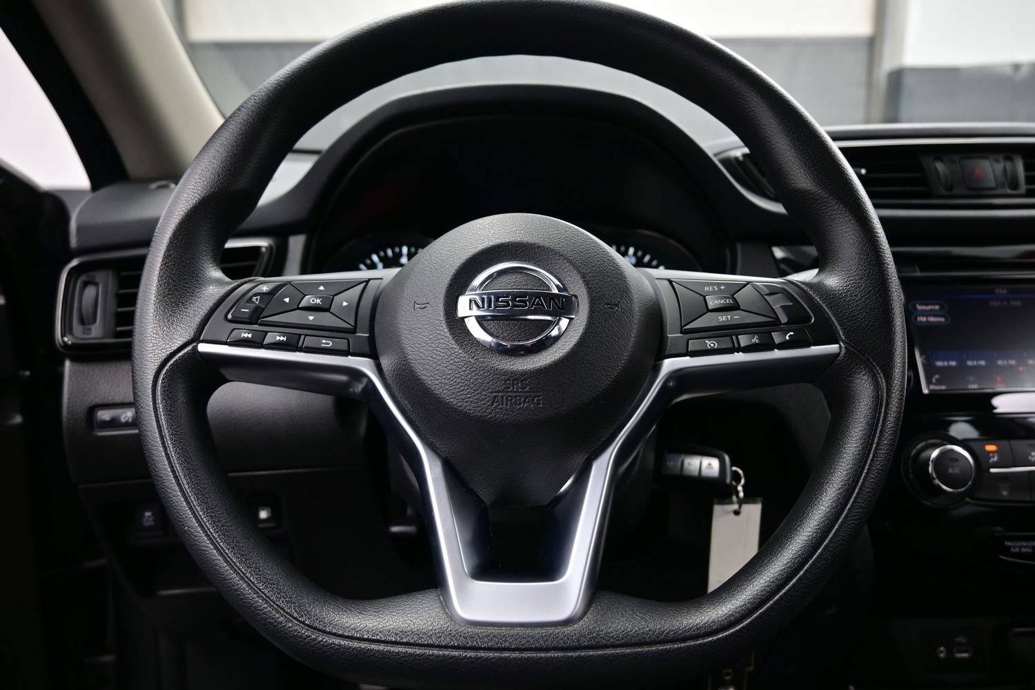 Used 2020 Nissan Rogue S FWD image 20