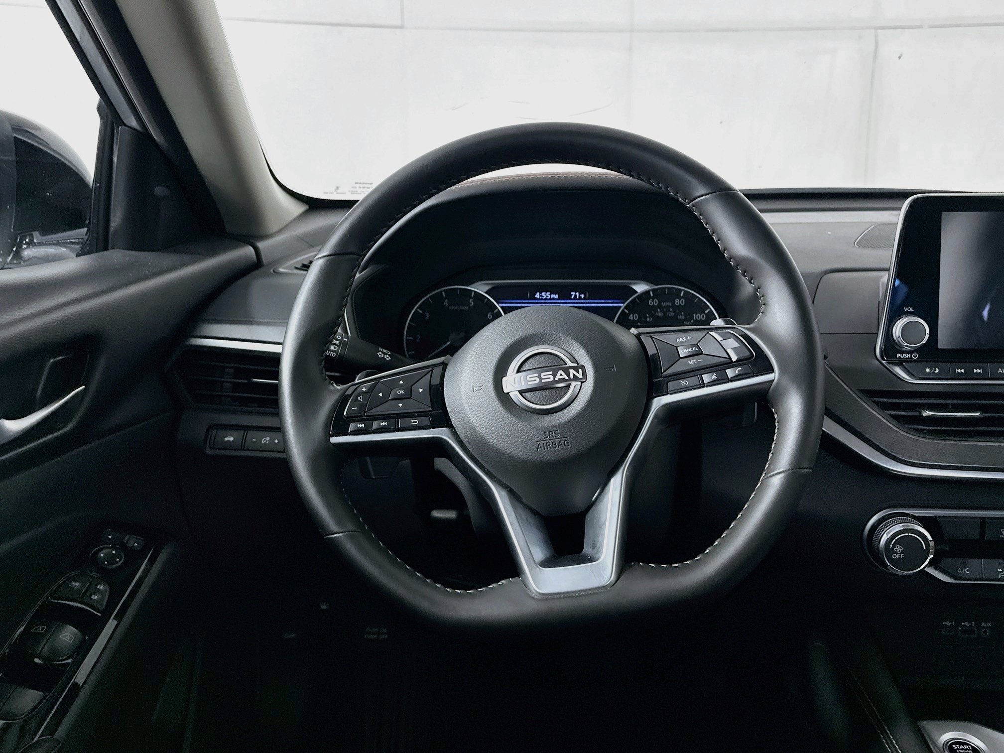 Used 2025 Nissan Altima 2.5 SR FWD image 17