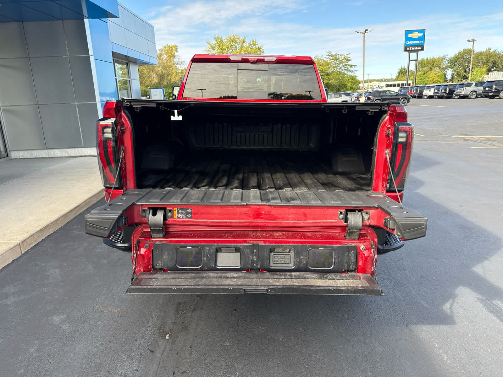 Used 2026 GMC Sierra 2500 AT4X w/ LPO, Black Badging Package AWD/4WD image 14
